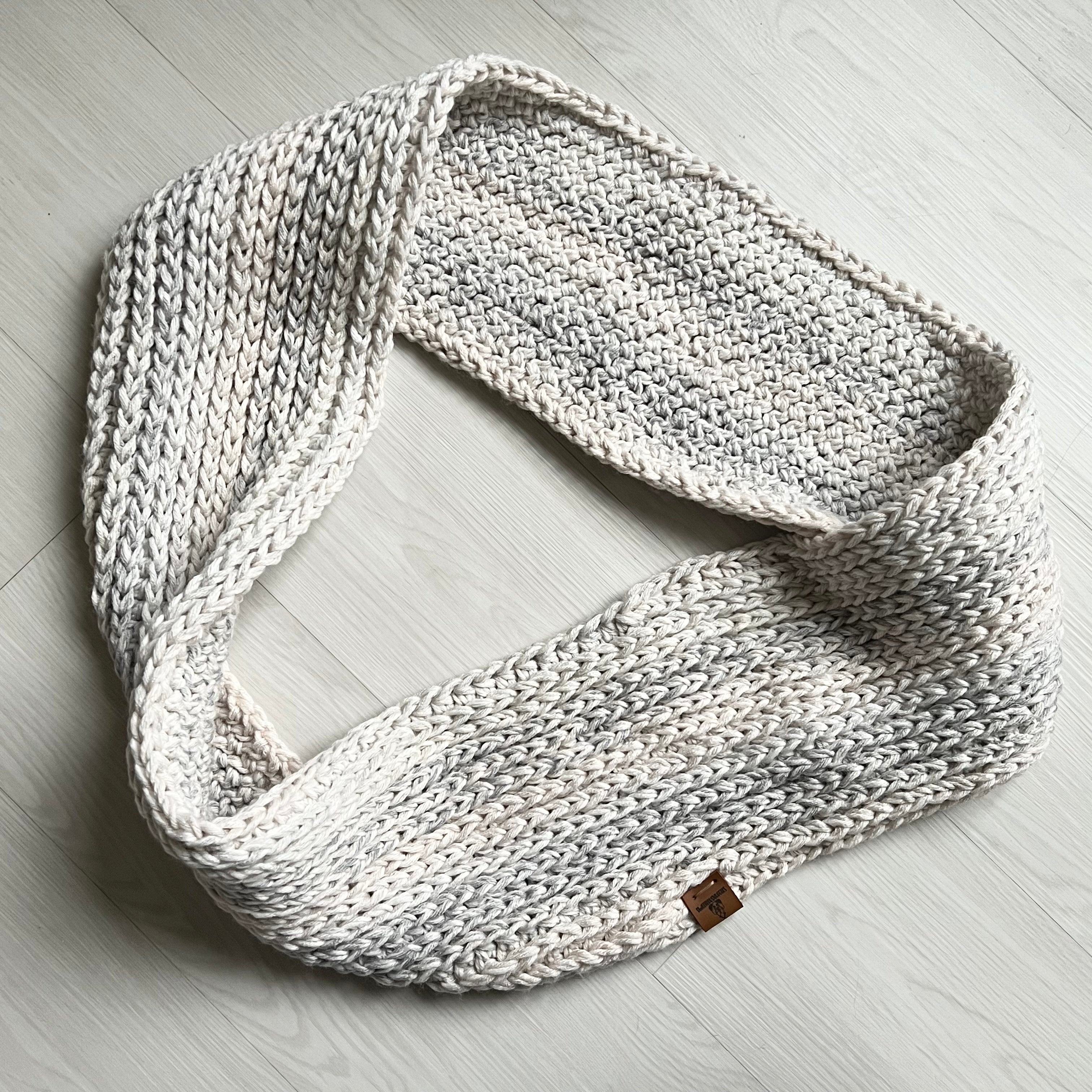 The Snowball Infinity Scarf